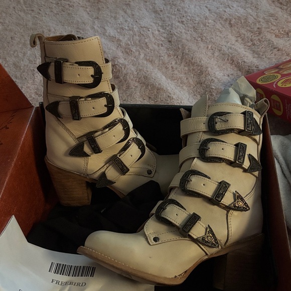 Freebird Women's Tan Multi-Buckle Ankle Boots belladonna - Picture 1 of 1